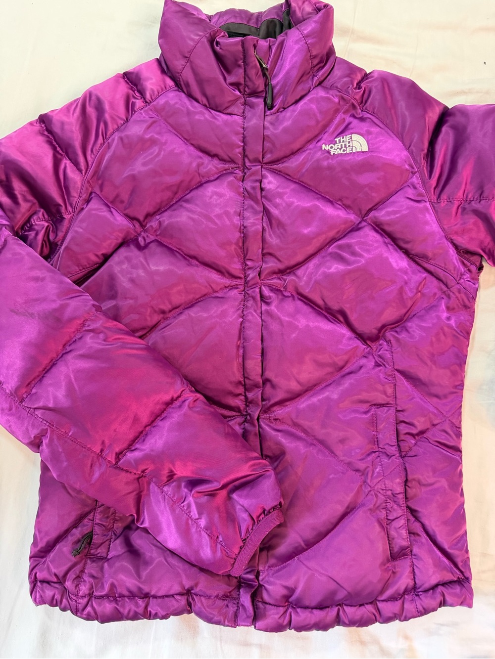 Womens NORTH FACE Purple Aconcagua
550 Goose Down Puffer Sweater Jacket
Small